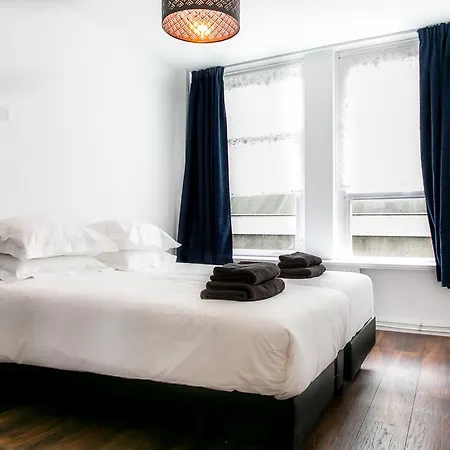 Rembrandt Retreat Bed & Breakfast *